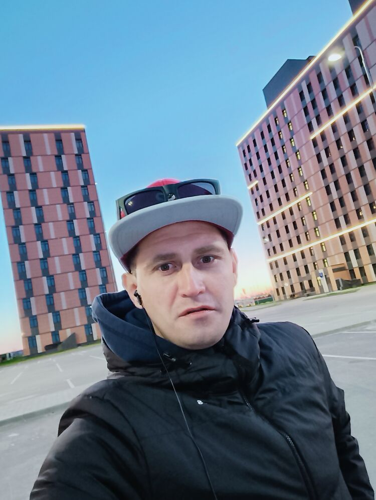  ,   Stas, 33 ,   ,   