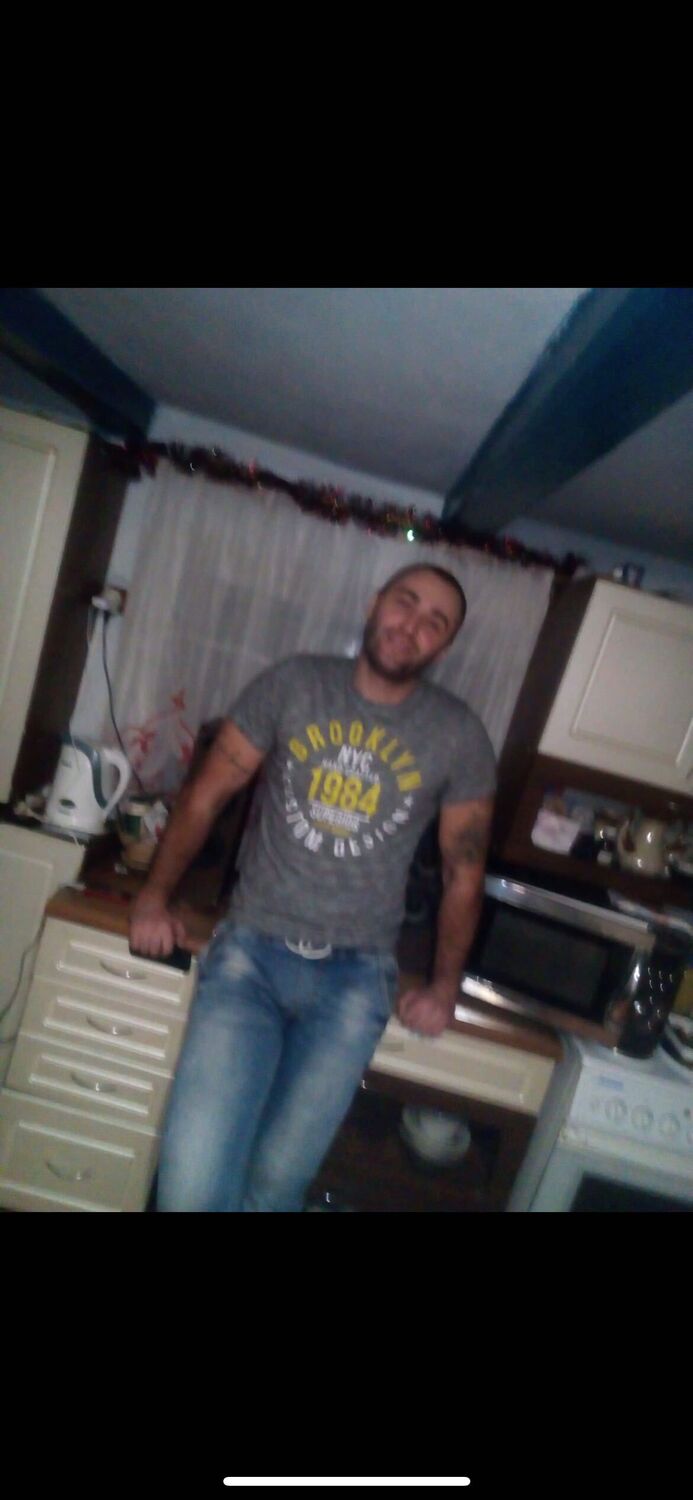  44249175  , 40 ,    