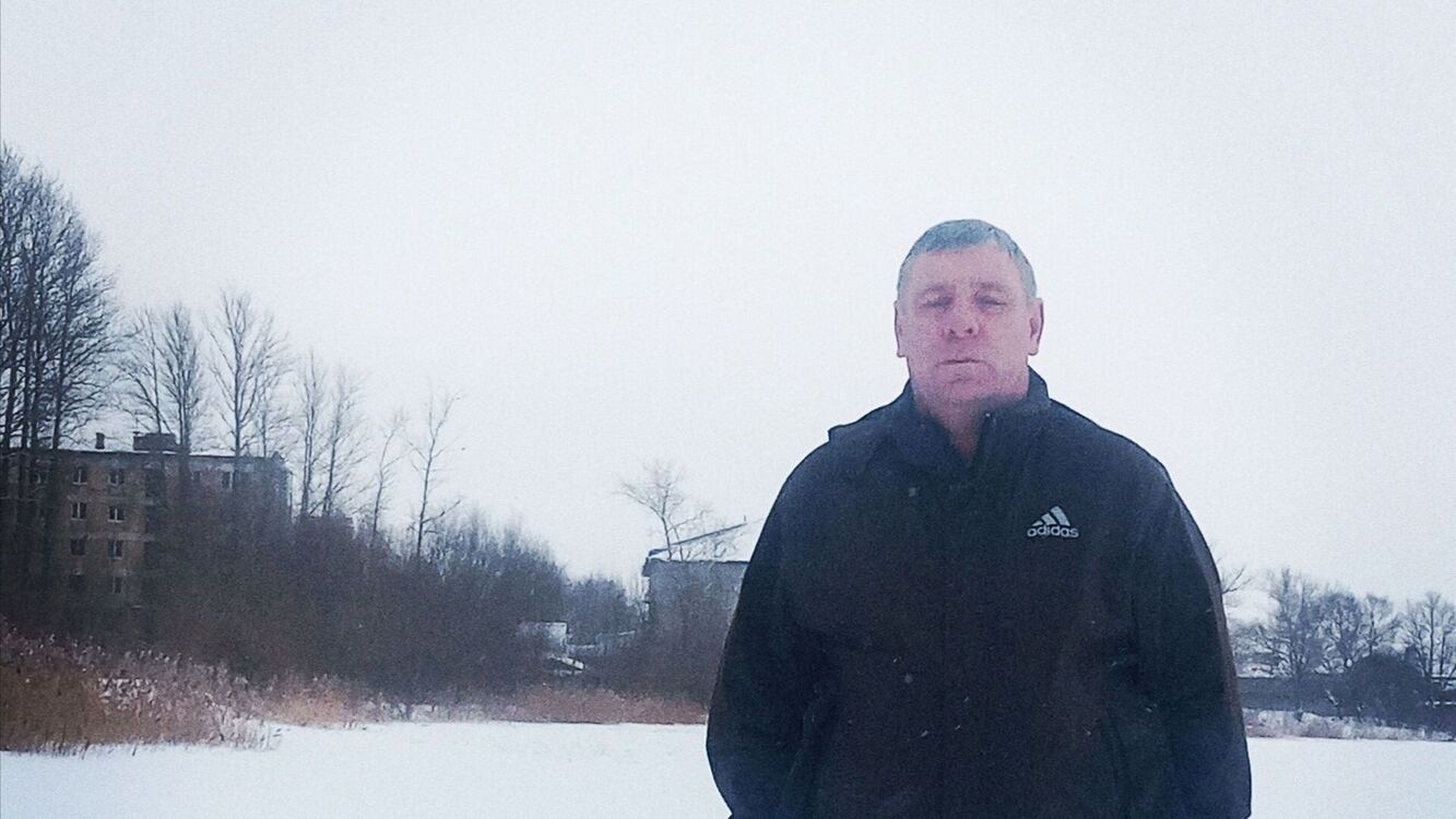  48974805  Alihan, 49 ,    