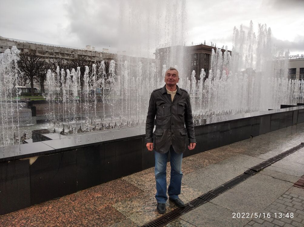  28123595  Alexander, 71 ,    -