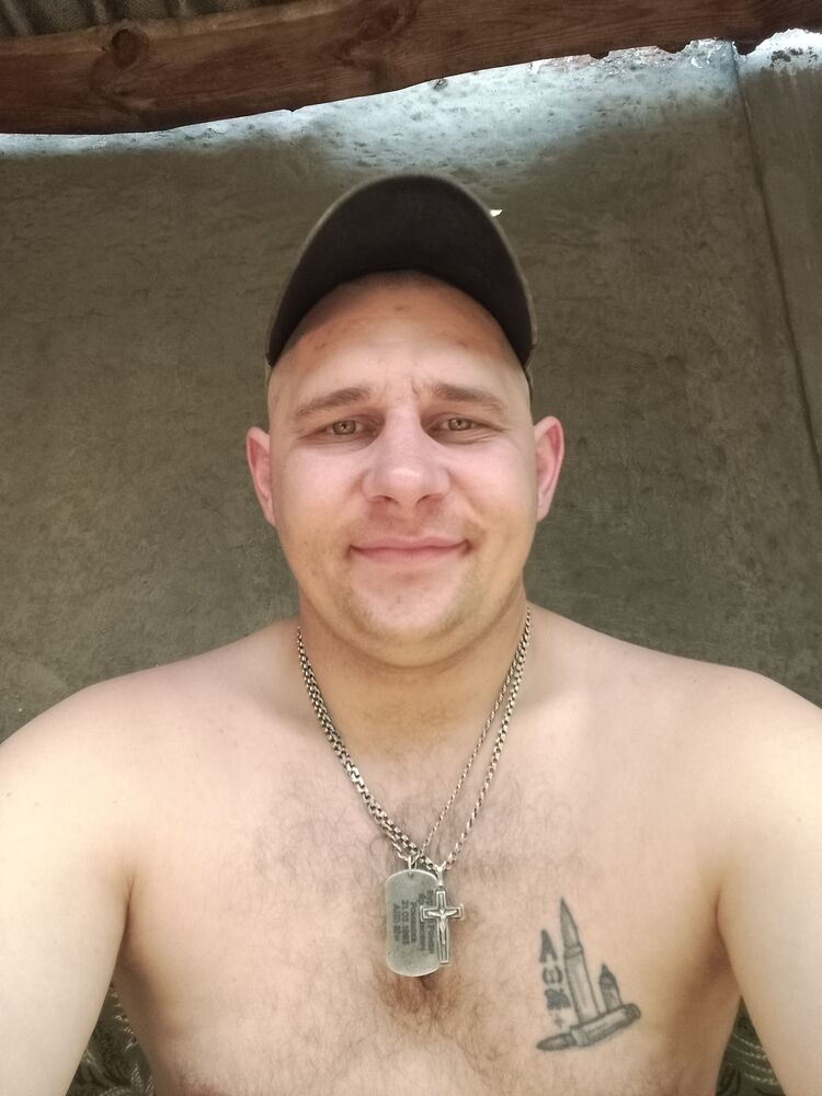  52834865  RoMaIIIkA, 32 ,    