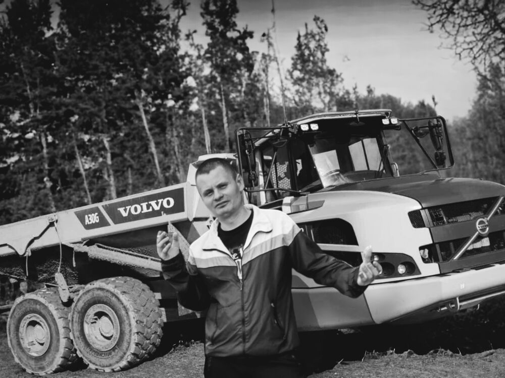  45166995  ARTYOM, 33 ,    