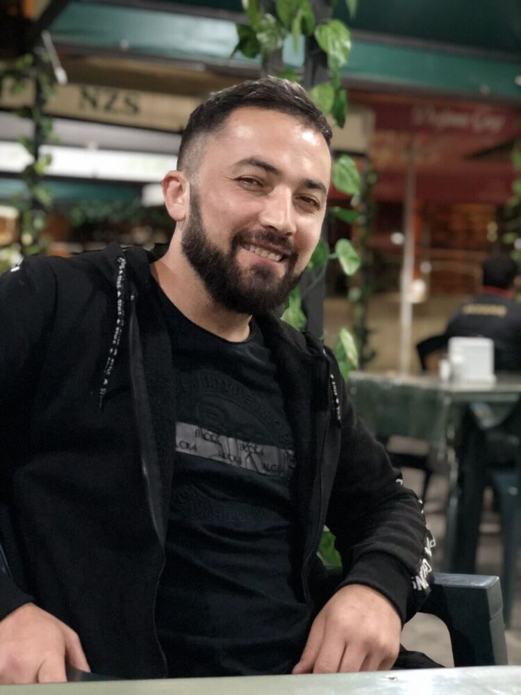  22180765  Ali, 35 ,    