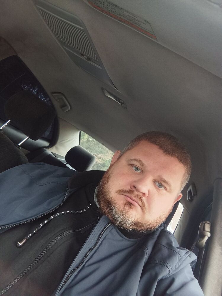  47186625  Viktor, 40 ,    