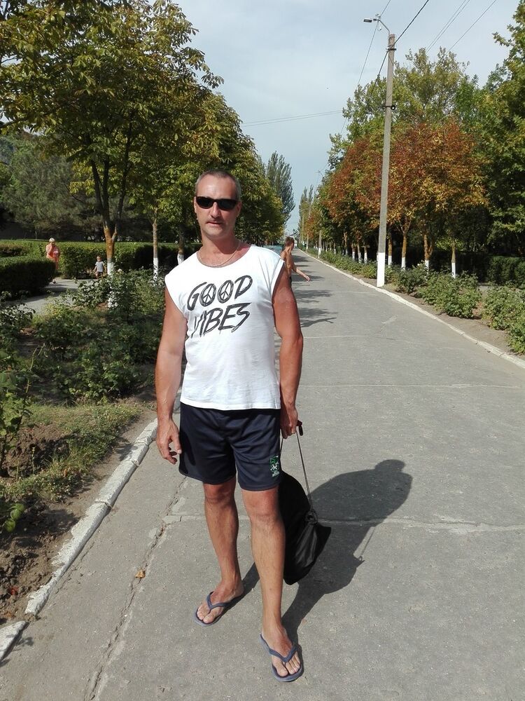  14223355  Sergei, 50 ,    