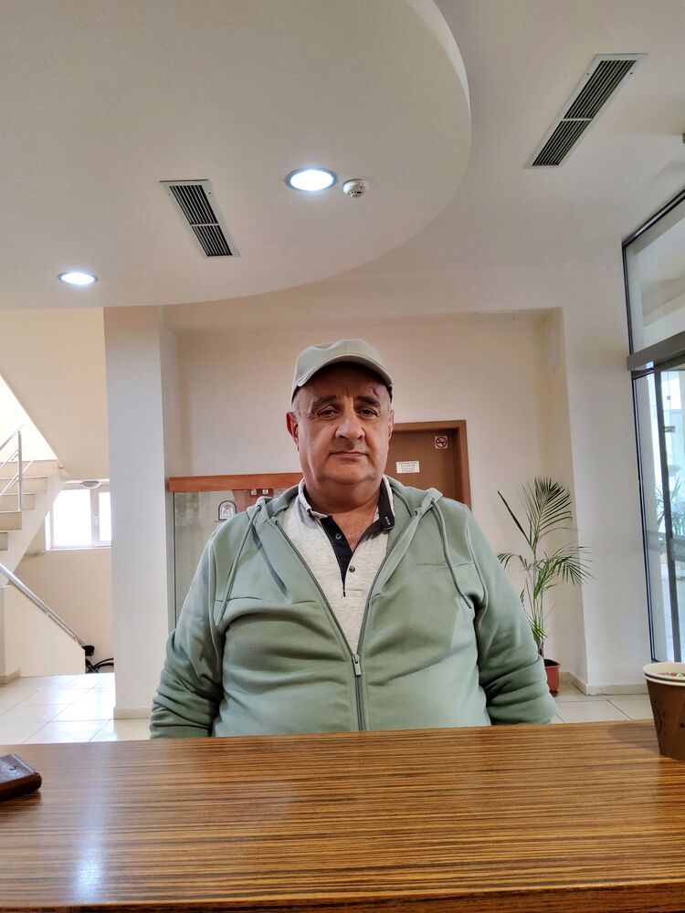  ,   Hristo, 59 ,   ,   