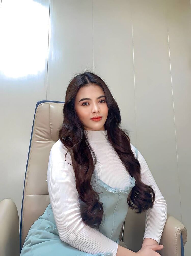  38888415  Izzati, 34 ,    Merville