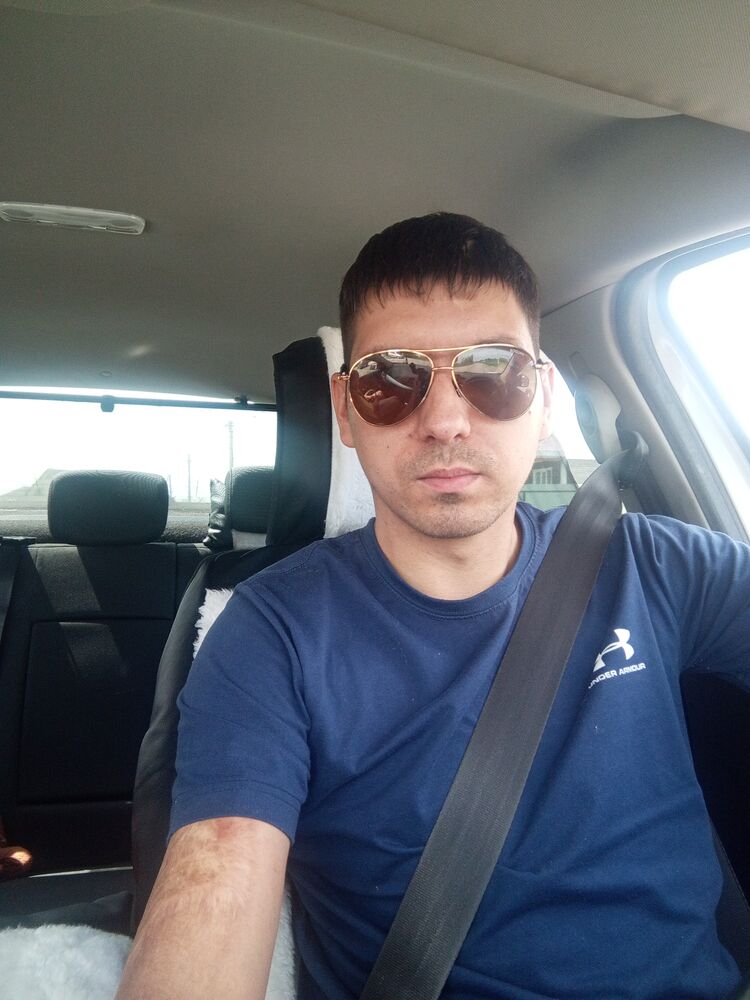 48867725  , 34 ,    