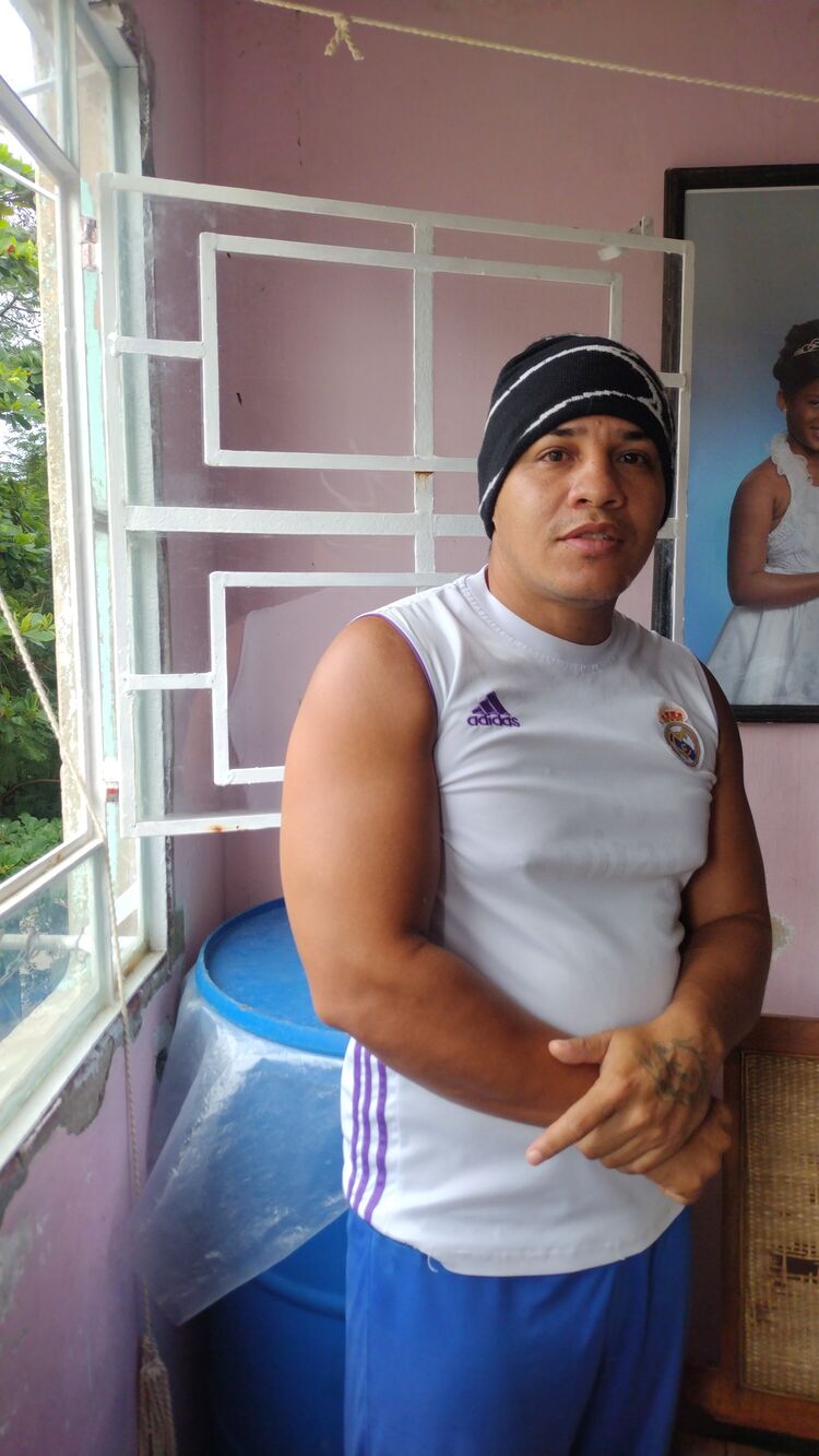  -,   Yordenis, 41 ,   ,   