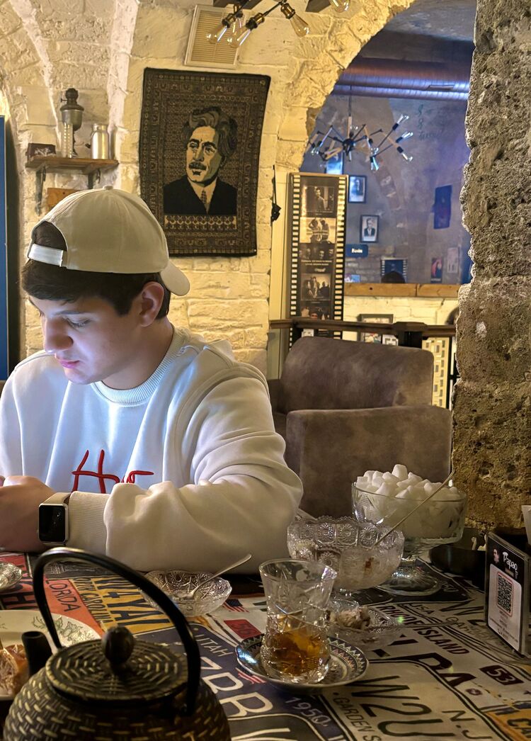  40741025  Elvin, 25 ,    