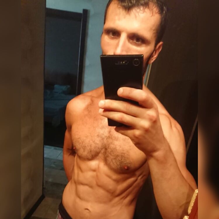  ,   Makar, 40 ,   , c 