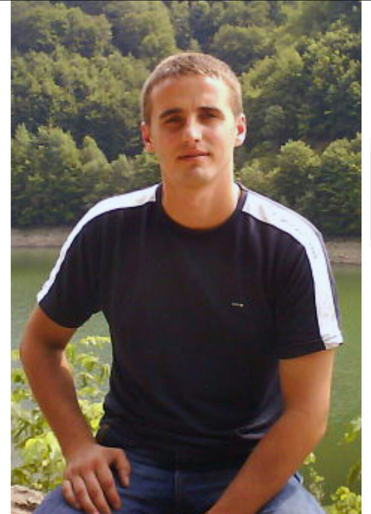  40631765  Nikolay, 38 ,     