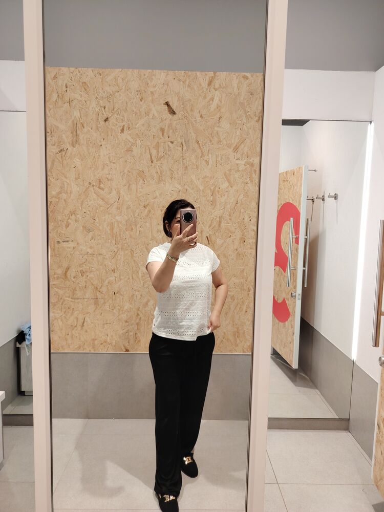  ,   Nina, 41 ,  
