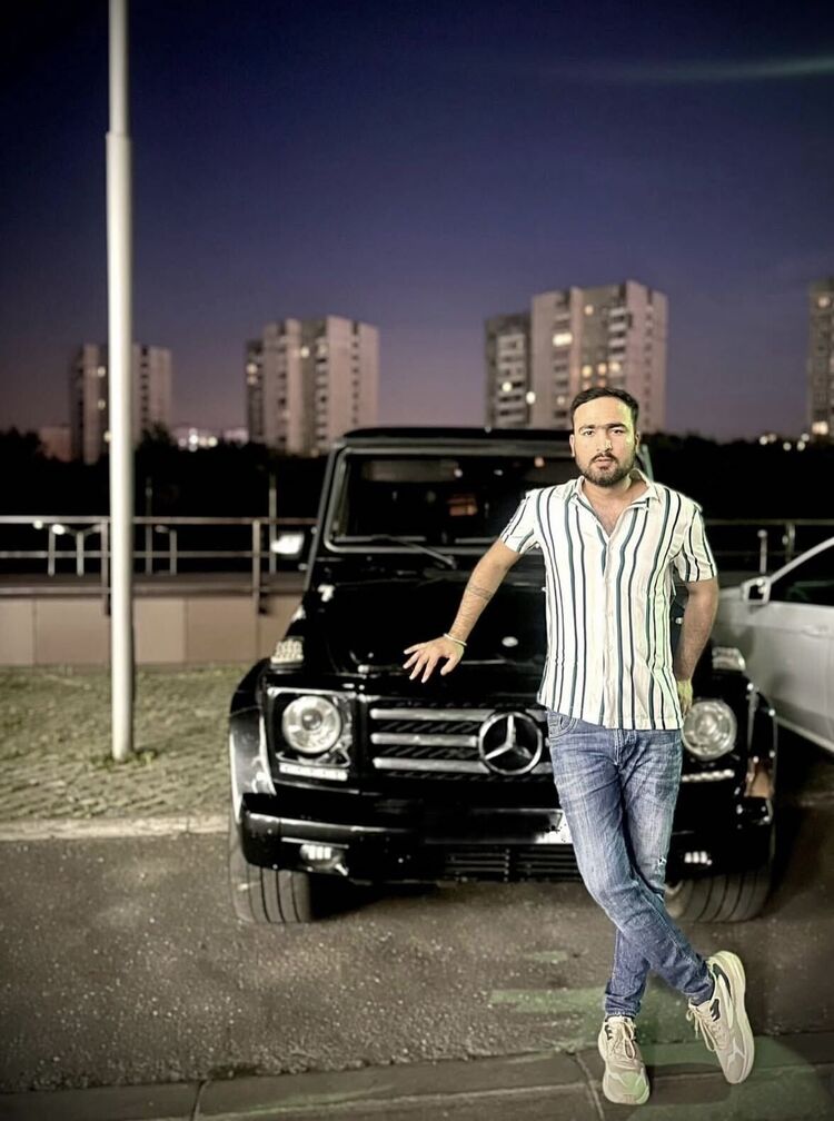  52846455  Karen, 30 ,    