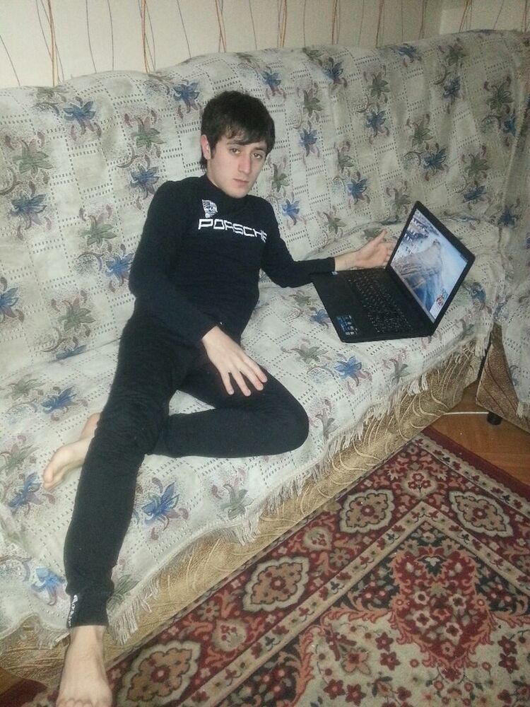  ,   Muslim, 32 ,   ,   , c 