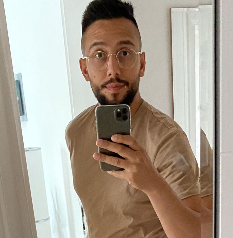  ,   Rafael, 35 ,   ,   