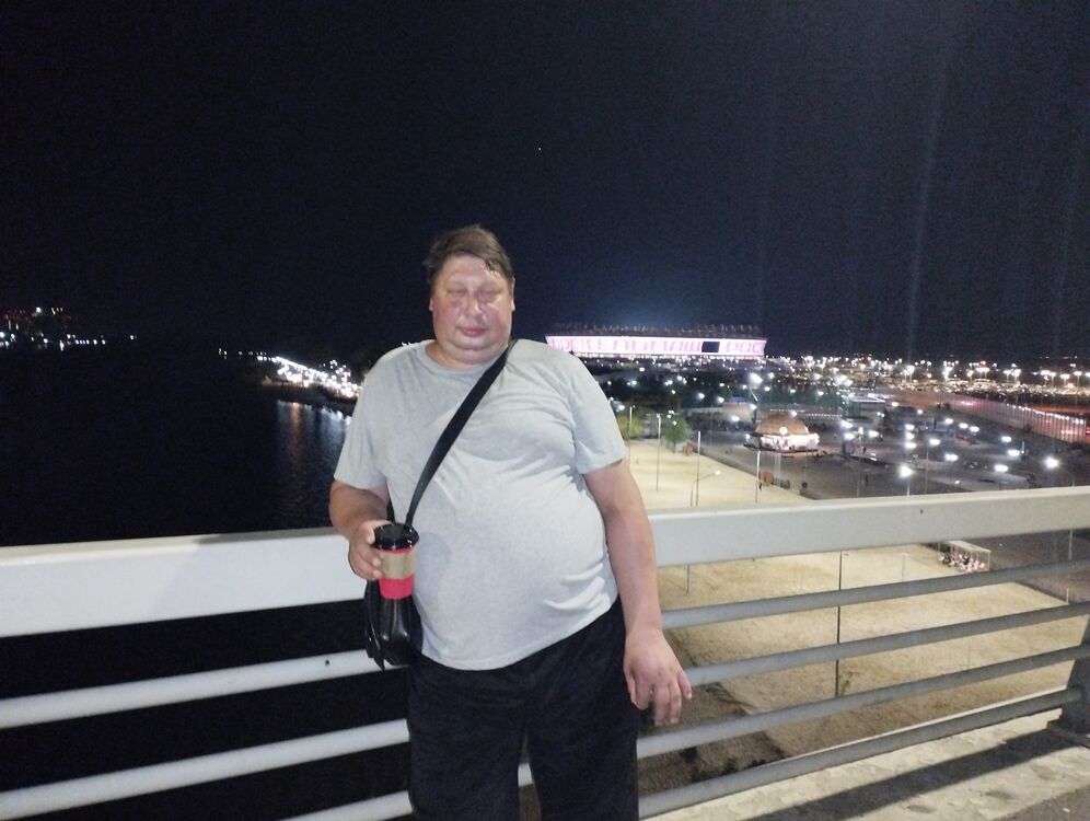  ,   Valery, 52 ,   ,   