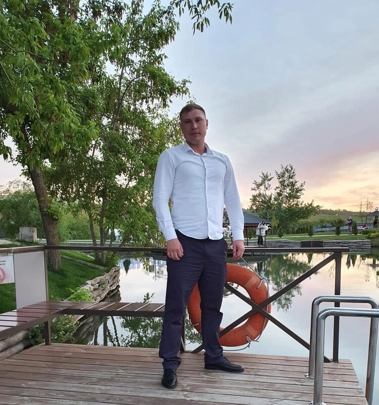  31759685  Petr, 35 ,    