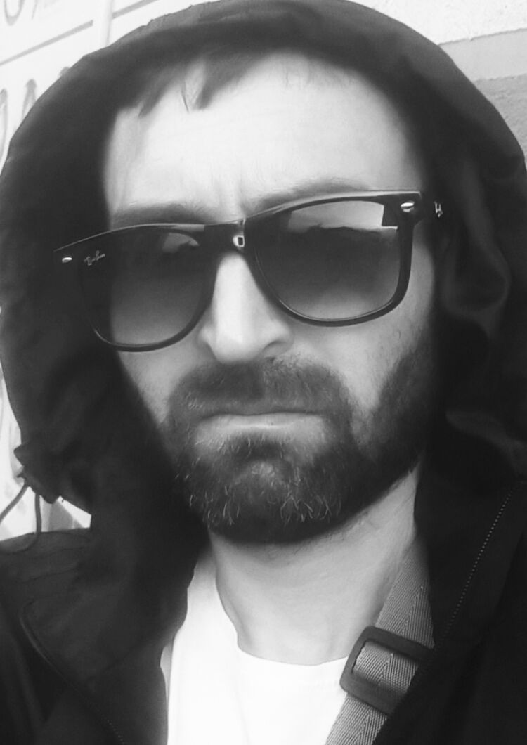  ,   Ruslan, 39 ,   ,   , c , 