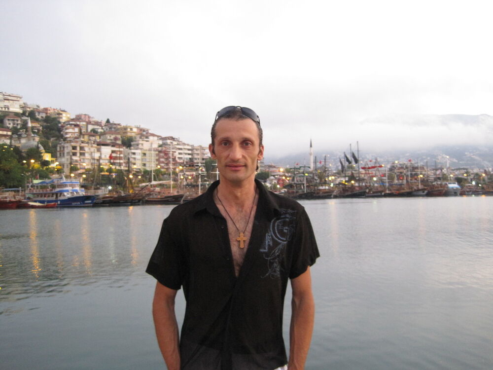  ,   Paata, 48 ,   