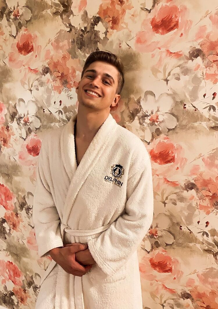  31047065  , 26 ,    -