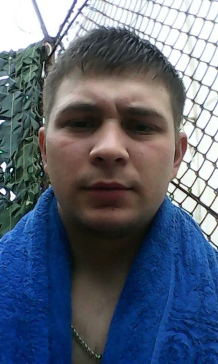 42150075  Vitalii, 30 ,    