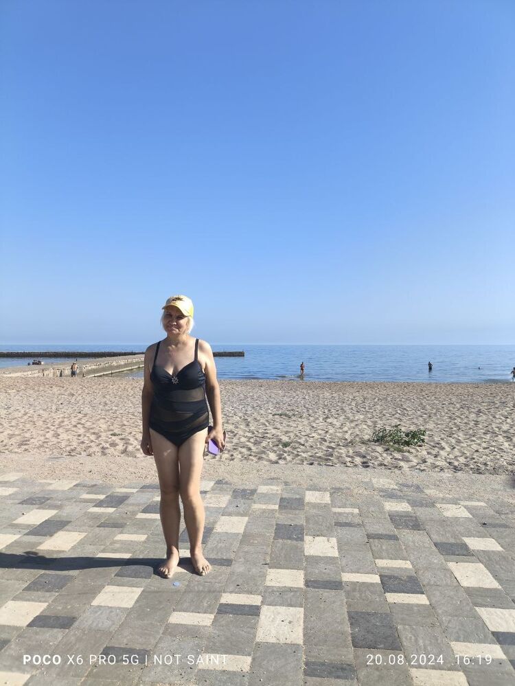  ,   Svetlana, 53 ,     