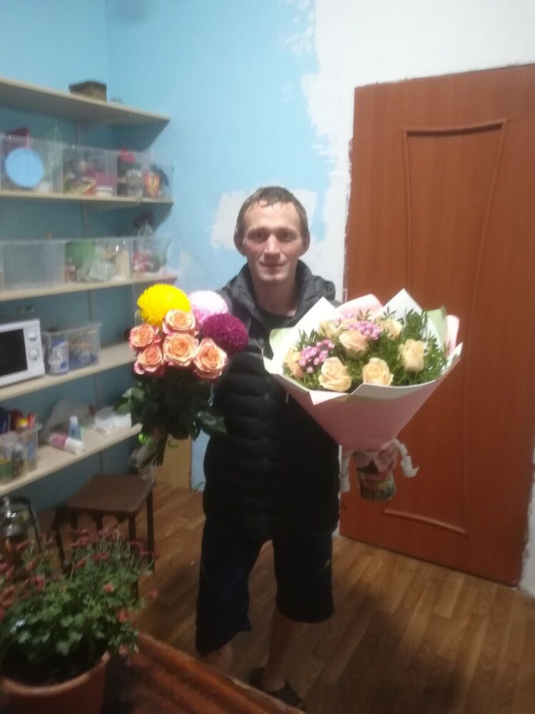  21703585  Vitalik, 39 ,    