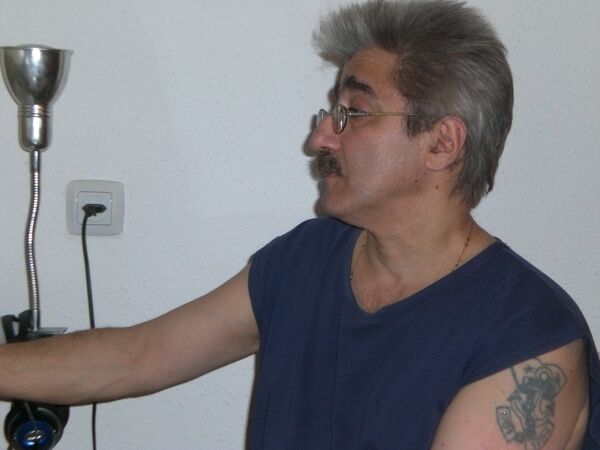  24055695  Michael, 62 ,    Mount Sinai