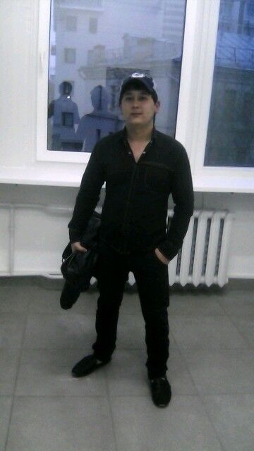  8733745  Temur, 33 ,    