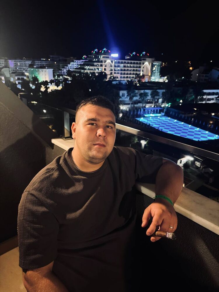  54624485  Vitalii, 25 ,    