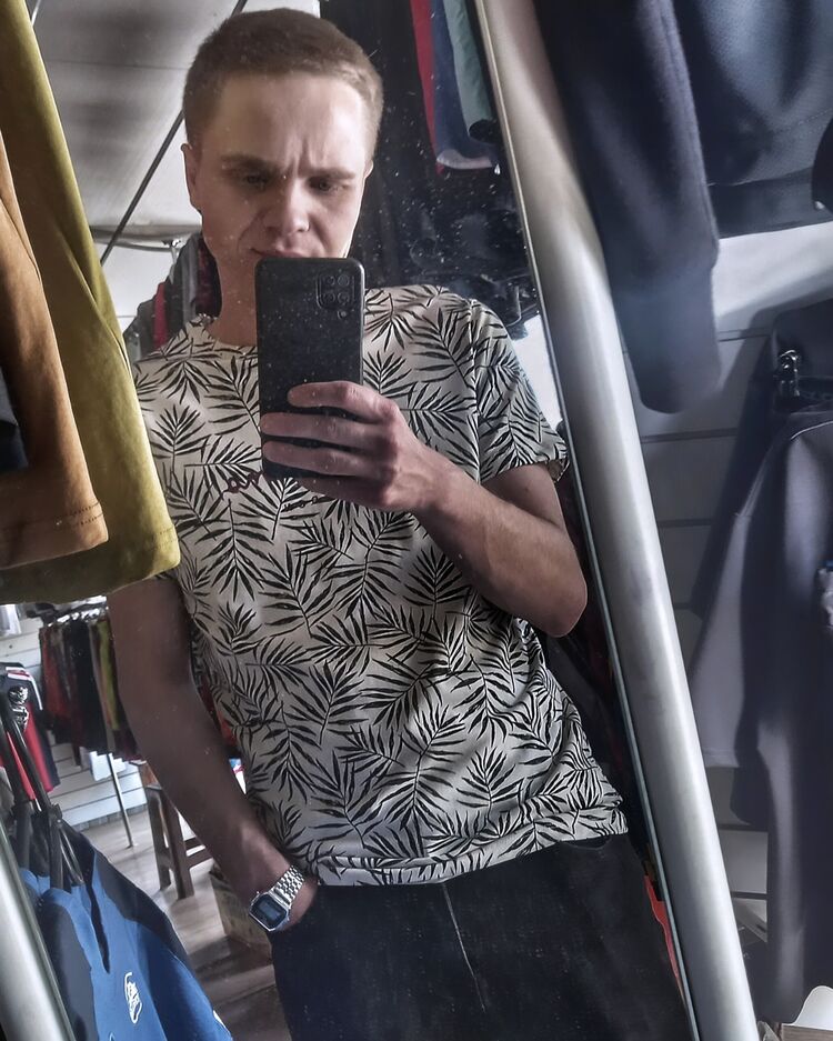 43590695  Vladimir, 26 ,    --