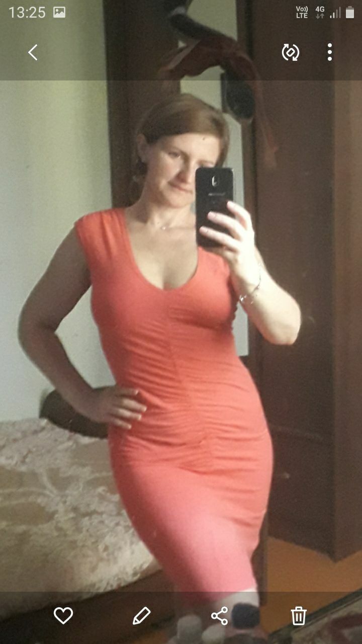  34470895  Julia, 42 ,    