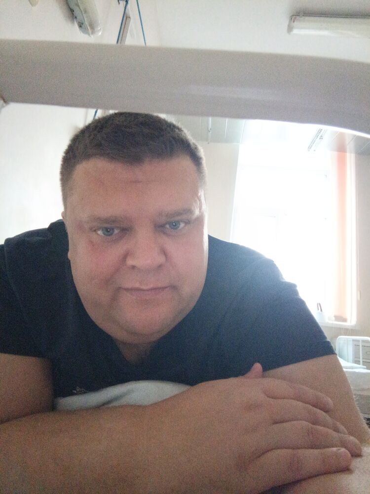  48049305  , 42 ,    