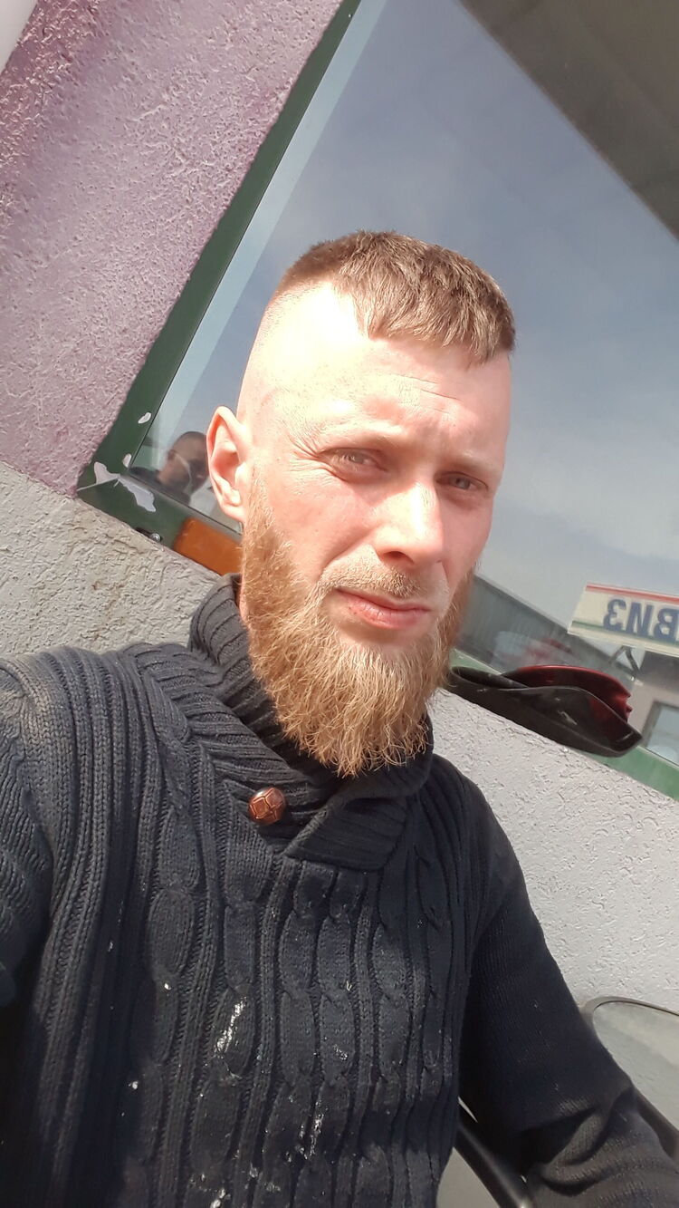 31559165  , 37 ,    