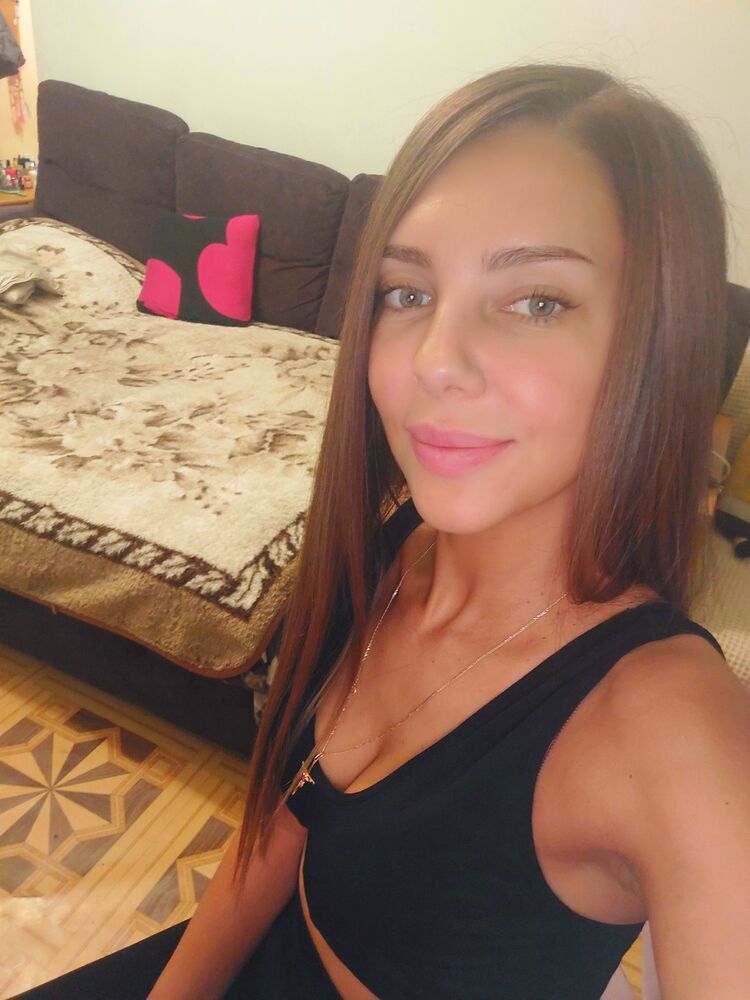  42910265  VIKA, 36 ,    