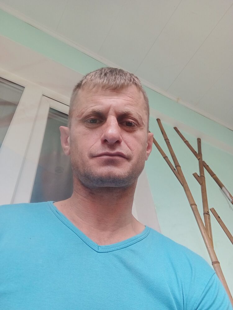  ,   Hakan, 44 ,   ,   