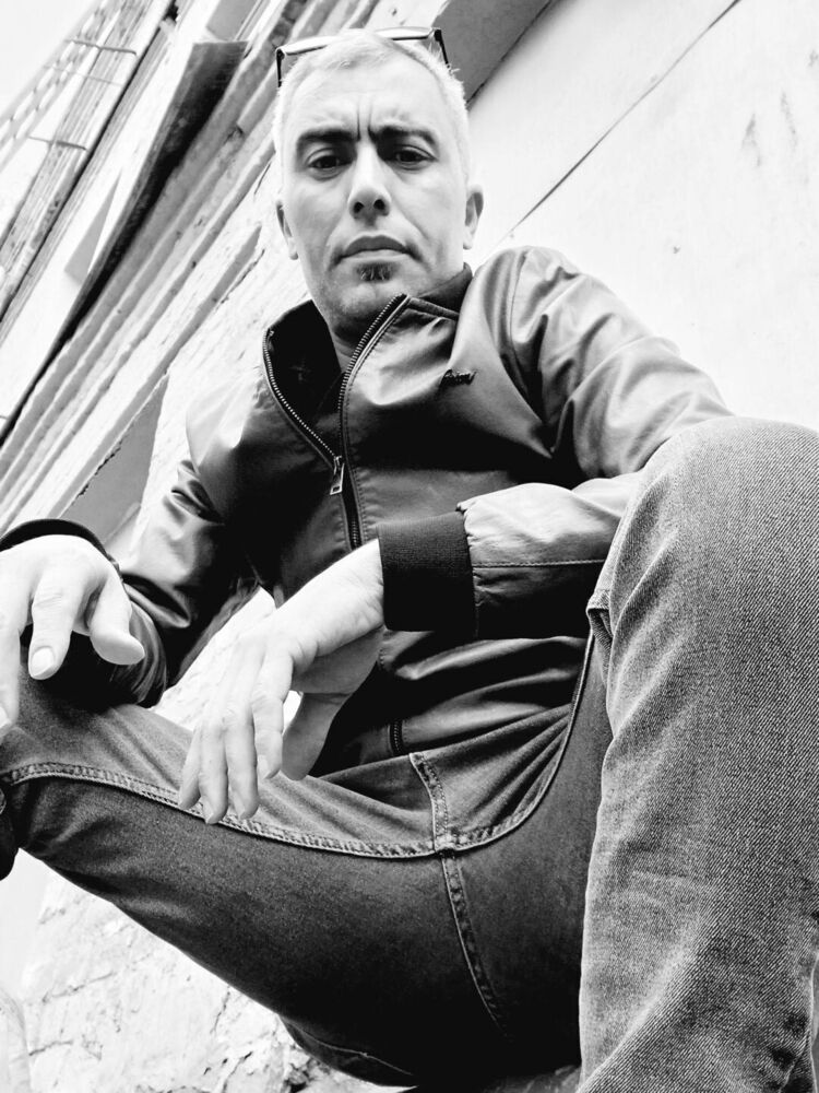  ,   Yusuf, 39 ,   ,   