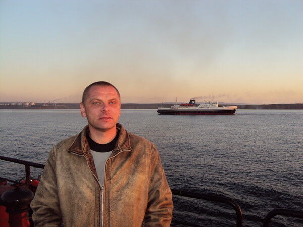 ,   Fin, 49 ,  