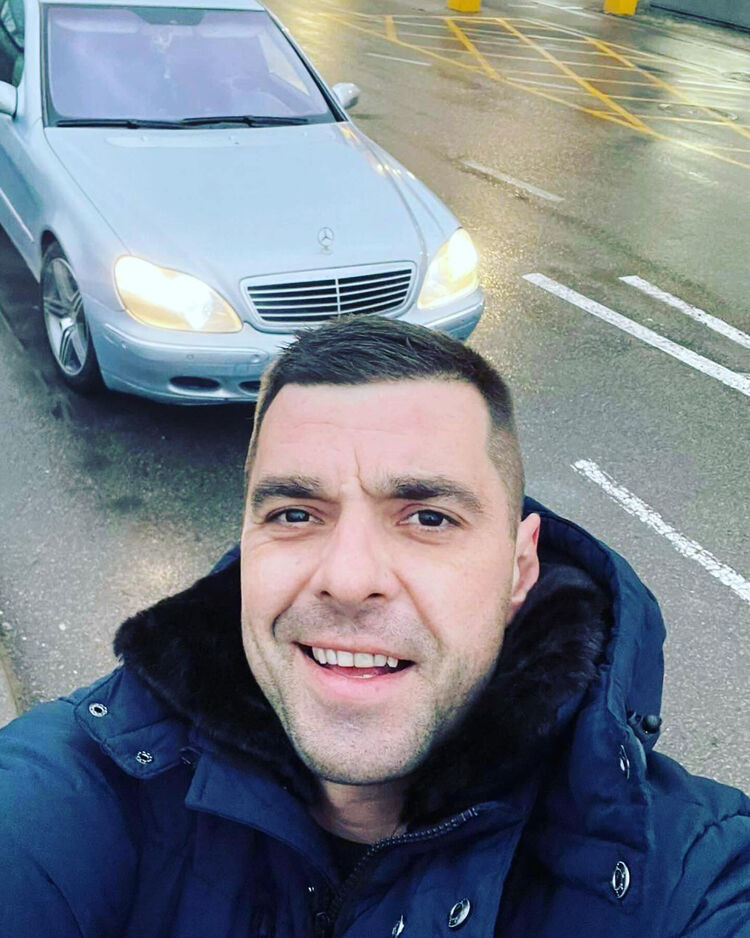  30085235  Arman, 40 ,    Abbots Langley