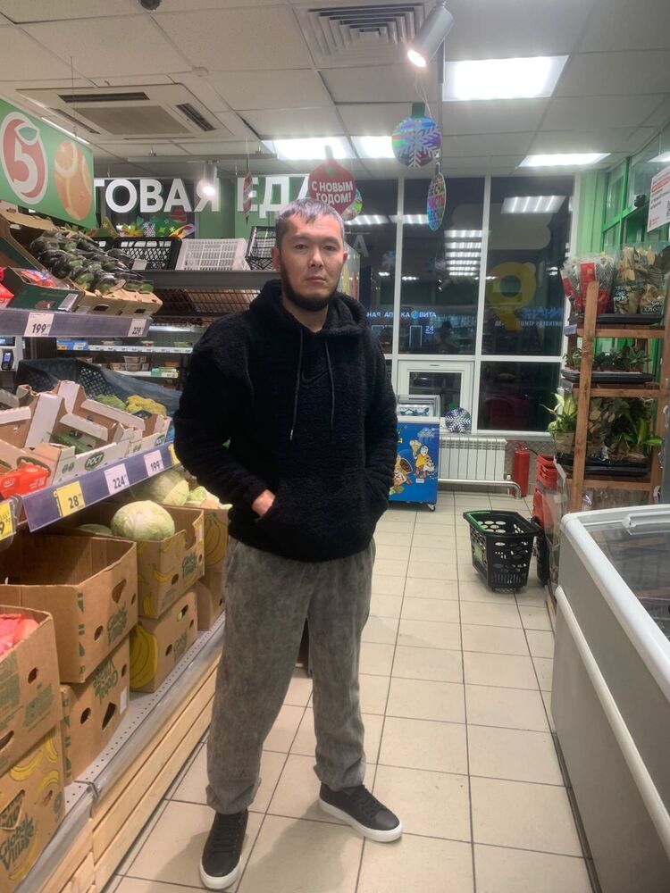  48389305  , 31 ,    
