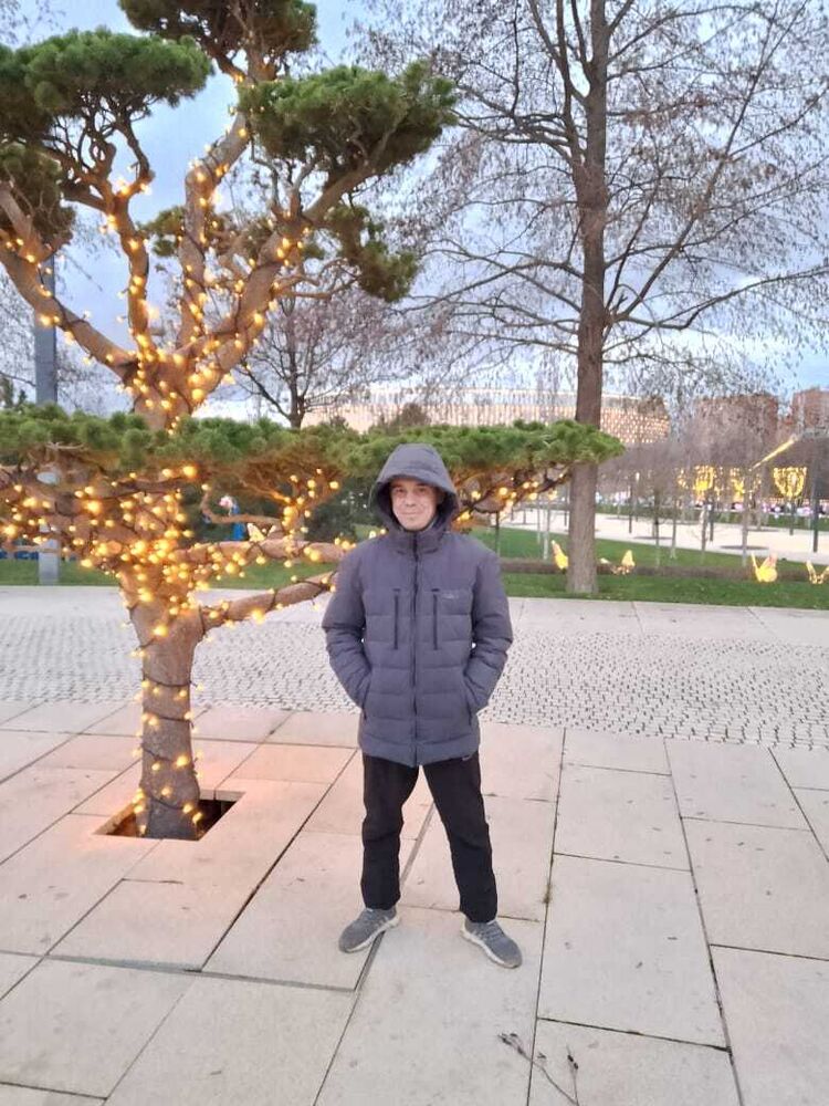  ,   Konstantin, 42 ,   ,   , c , 