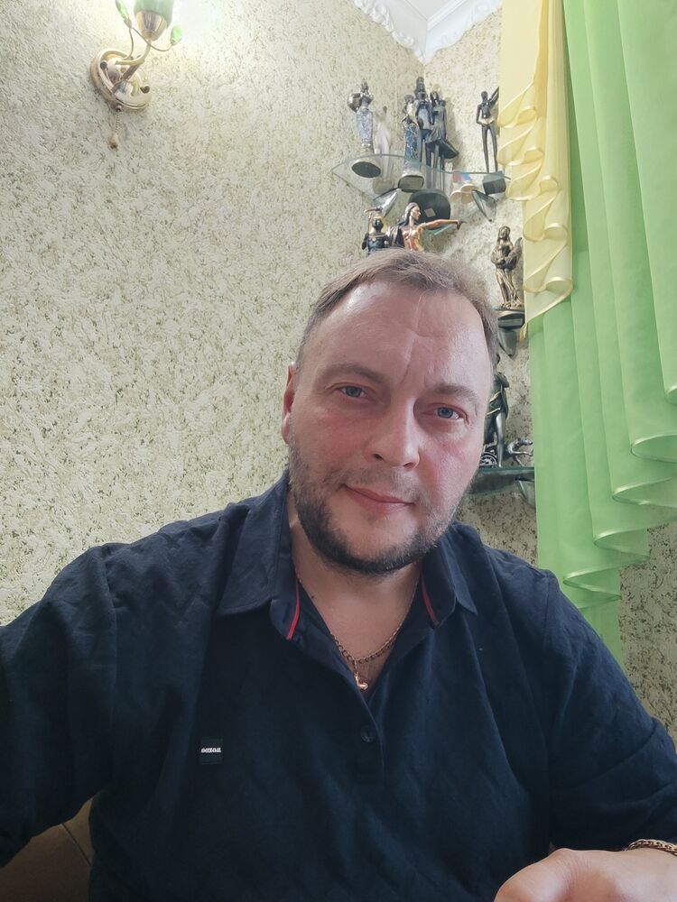 ,   Pavel, 44 ,   ,   , c 