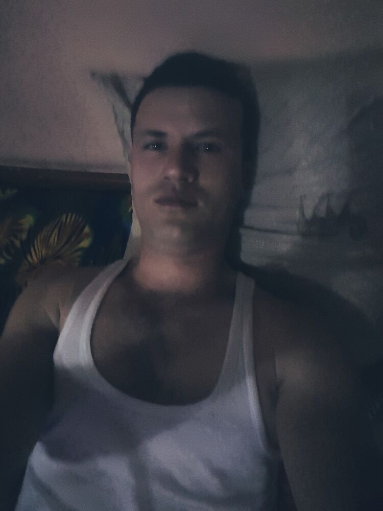  18430755  Begzod, 31 ,    