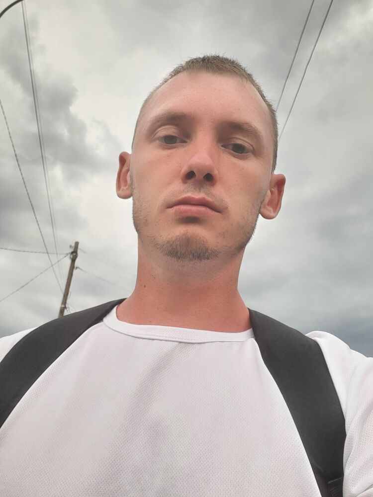  52984075  , 32 ,    