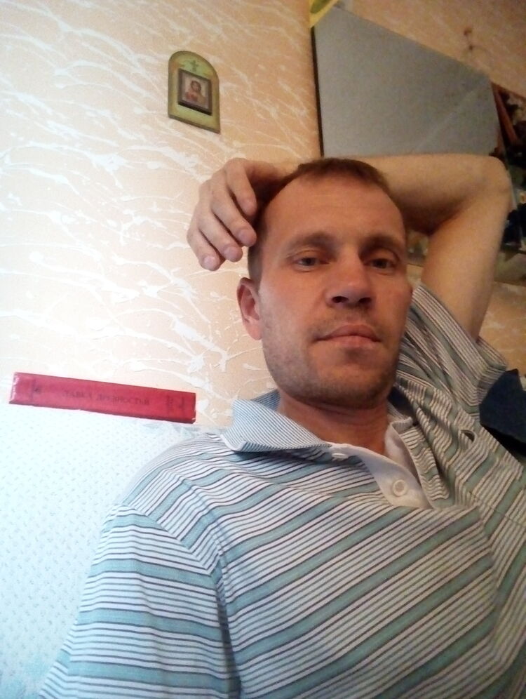  30311615  Evgen, 44 ,    