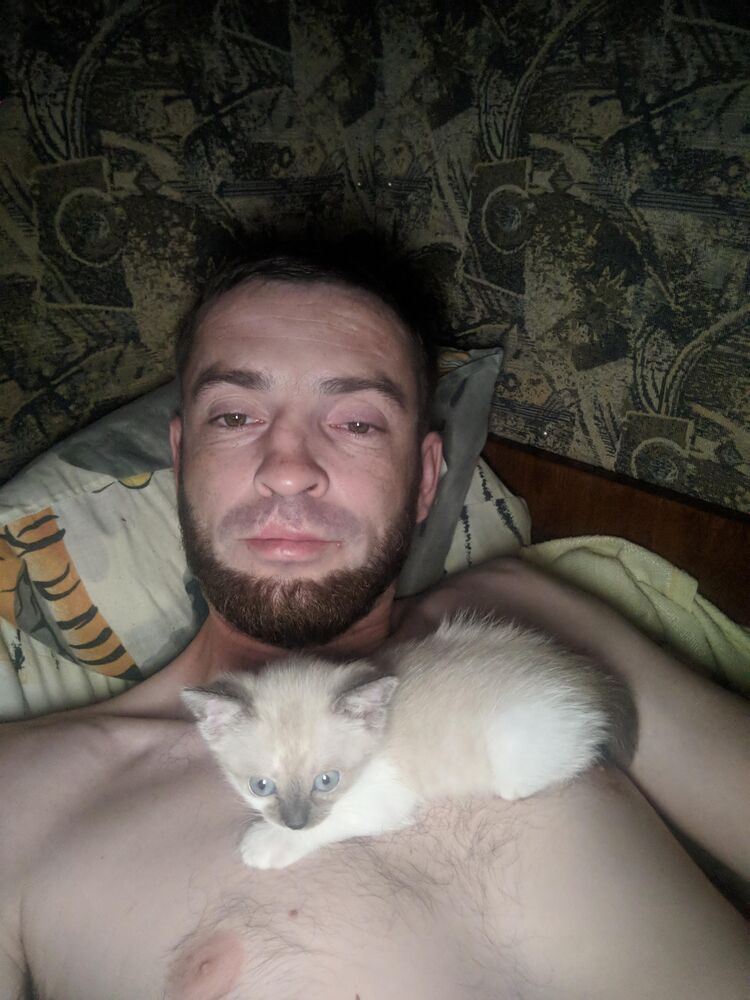  38816755  Andrew, 43 ,    