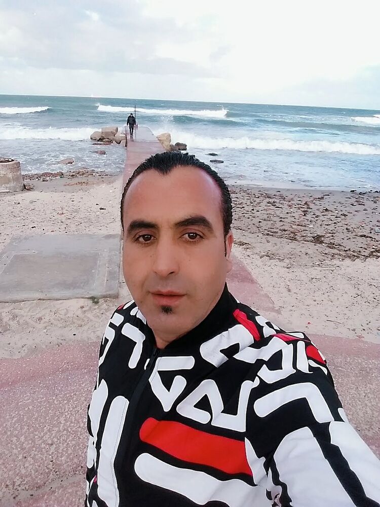  15522785  Basset, 45 ,    