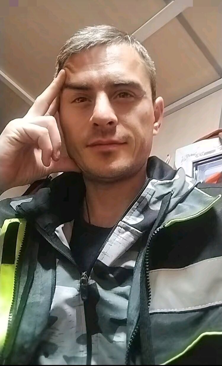  44148035  , 37 ,    