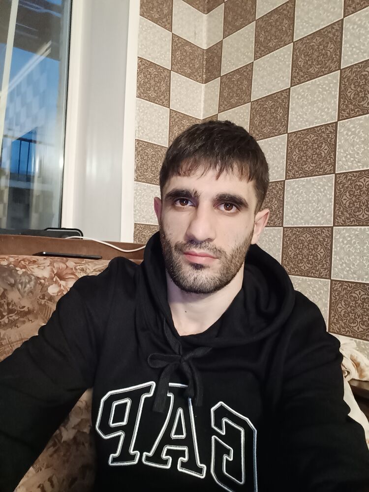  41681515  Gamlet, 30 ,    